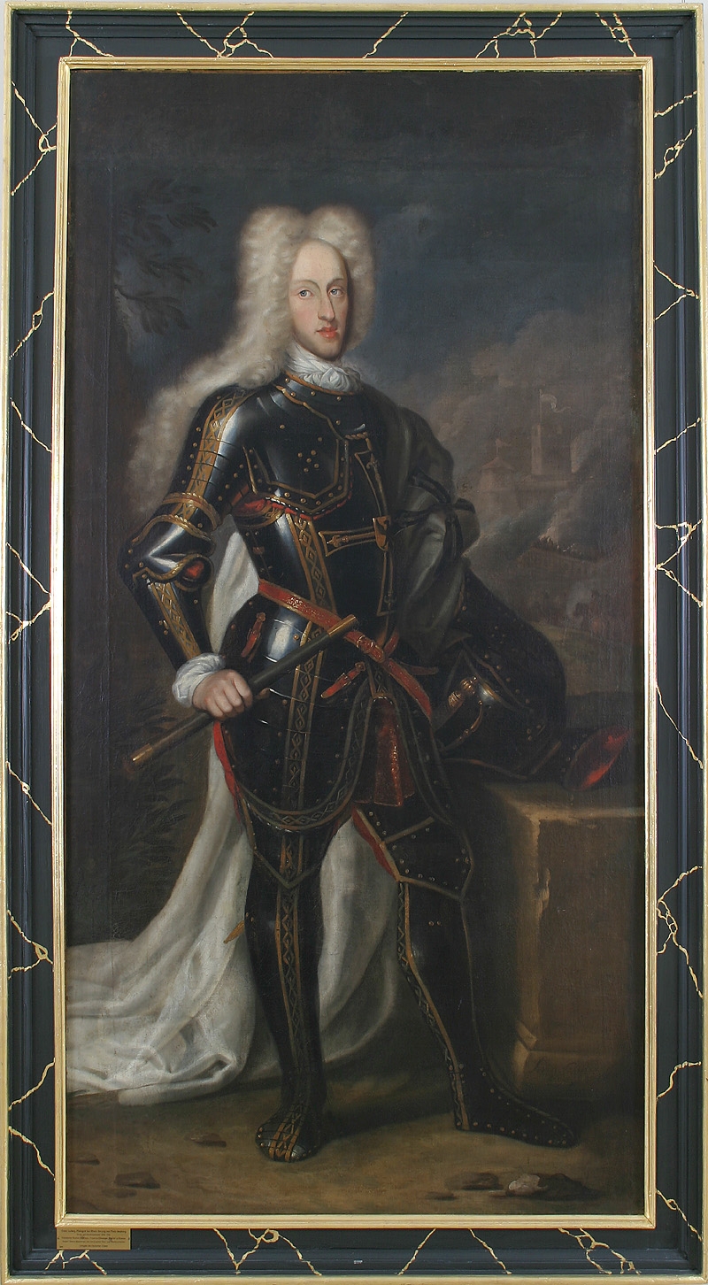 Das Bild zeigt ein Porträt des Hochmeisters Franz Ludwig von Pfalz-Neuburg. Er trägt eine Ritterrüstung und neben ihm liegt ein Ritterhelm.