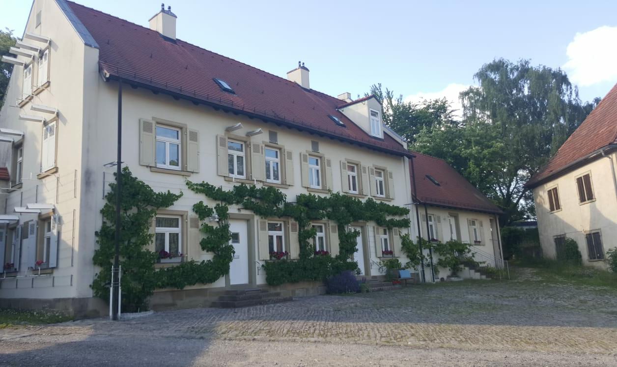 Das Bild zeigt das Gut Deutschhof in Schweinfurt.