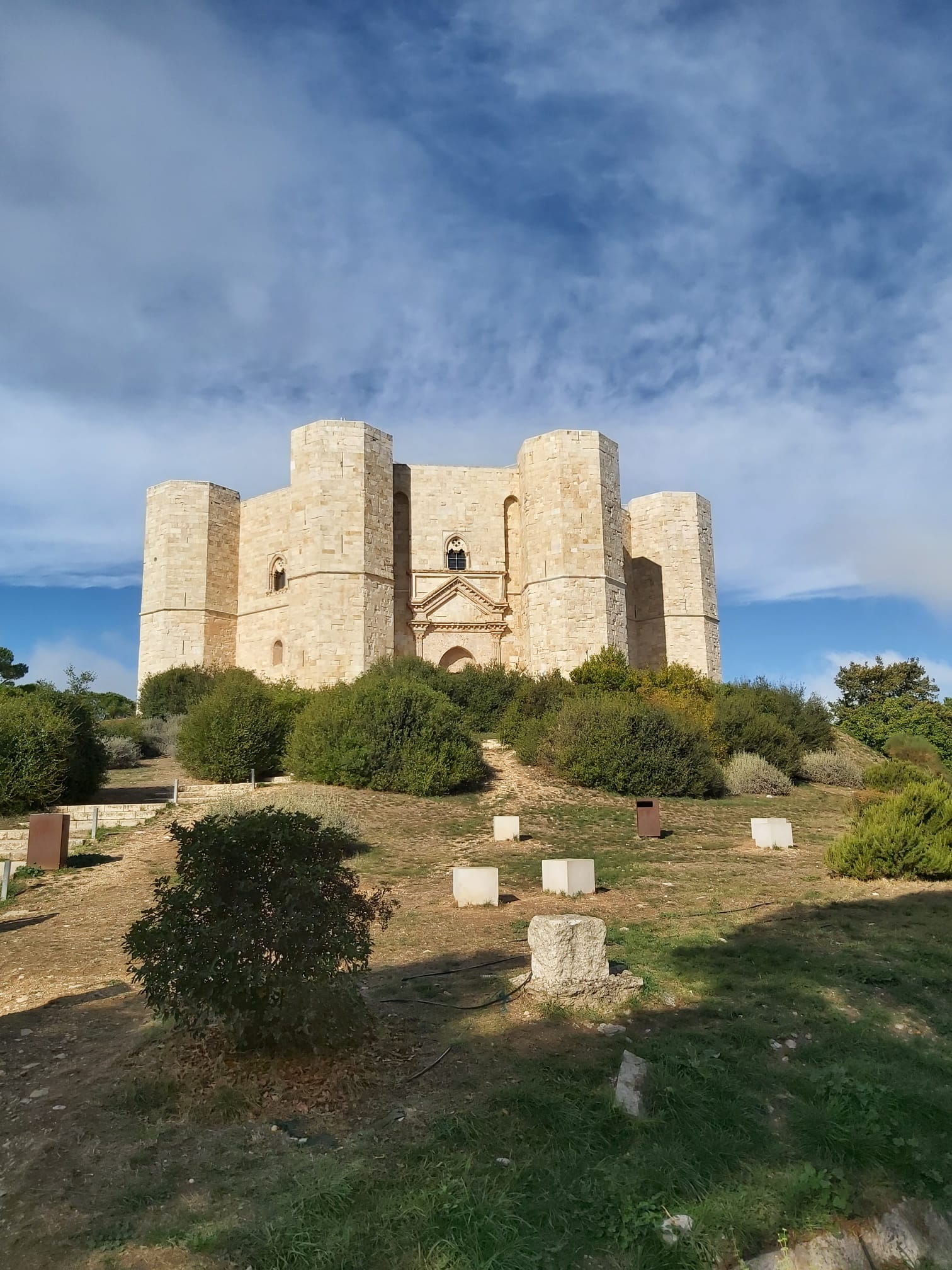 Das Bild zeigt das Schloss Castel del Monte.