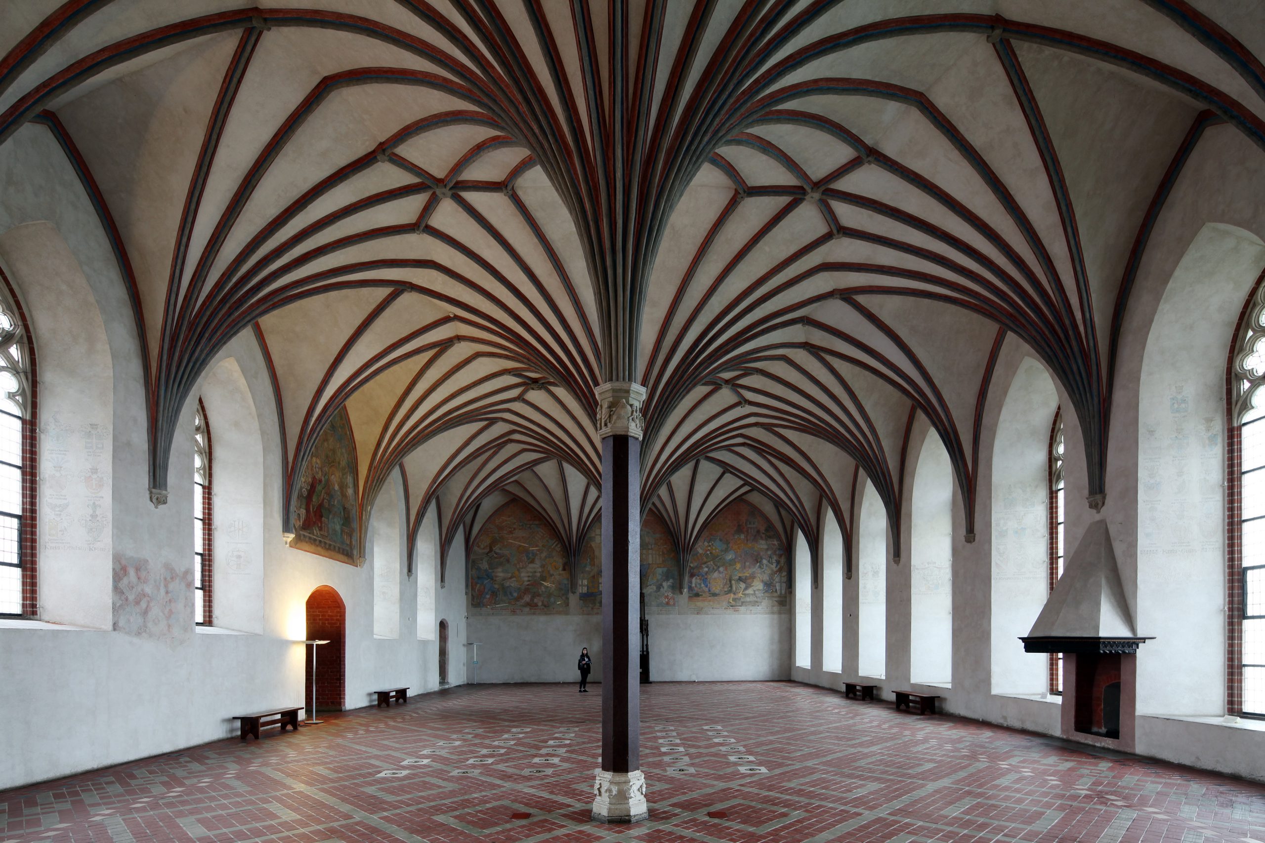 Das Bild zeigt den Großen Remter im Hochmeisterpalast der Marienburg (Malbork).