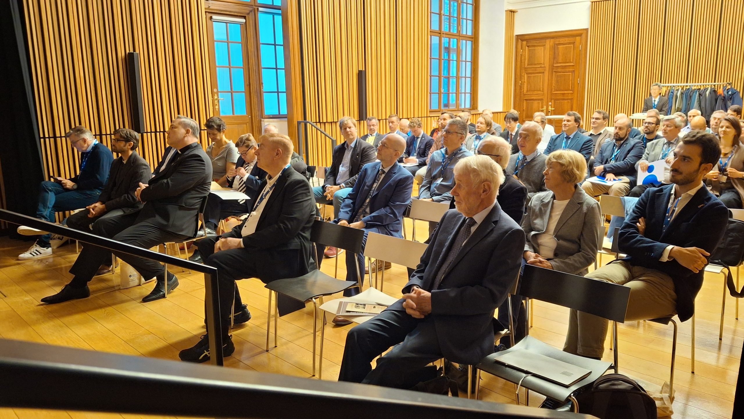 Das Bild zeigt die Tagungsgäste der Tagung Wien