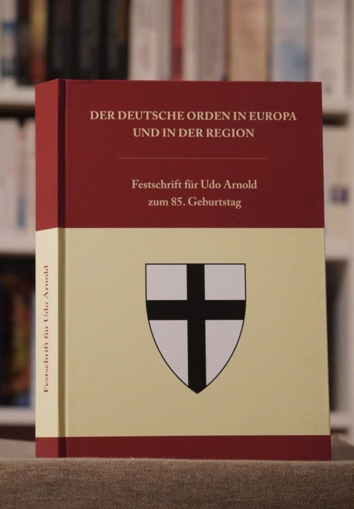 Das Bild zeigt das Cover der Festschrift für Udo Arnold zum 85. Geburtstag