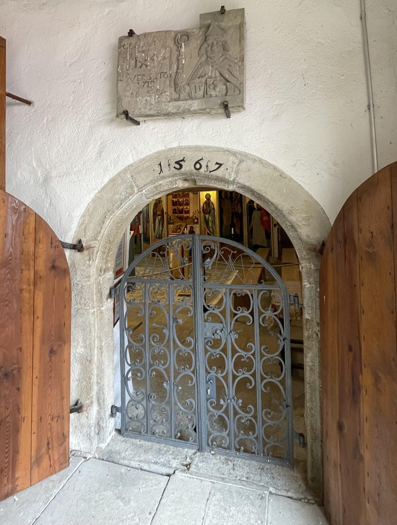 Hier sieht man den Kappelleneingang der Ordenskommende Münnerstadt