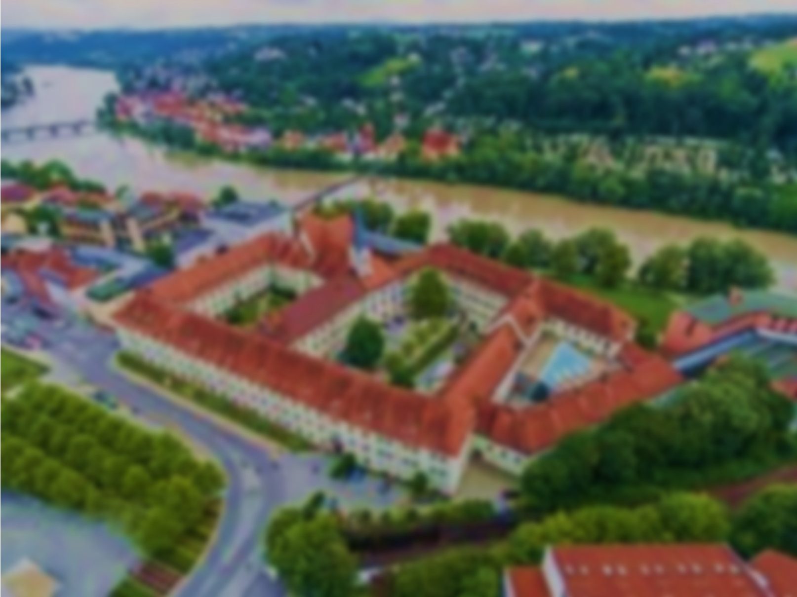 Hier sieht man ein Luftbild von St. Nikola (Passau, unscharf bearb.)