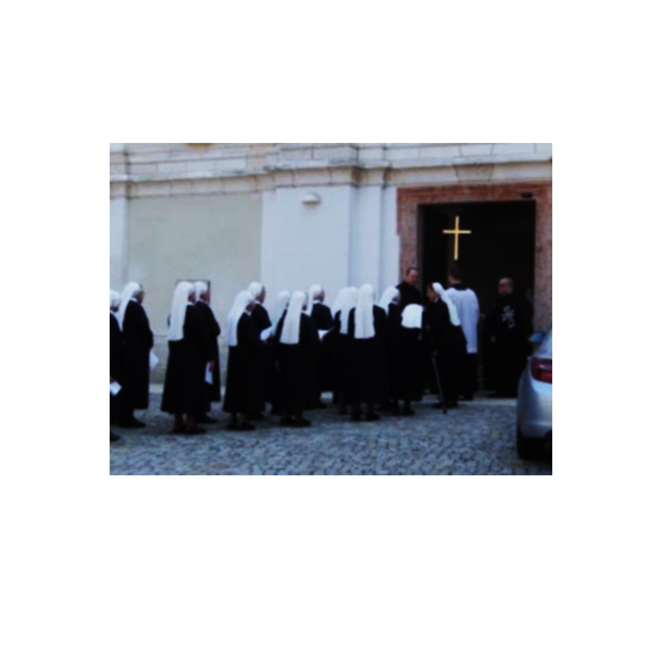 Hier sieht man die Deutschordensschwestern in Passau bei einem Gottesdienst